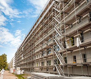 Sanierung eines Wohngebäudes, Arnold-Zweig-Straße 90 - 95 in Stralsund