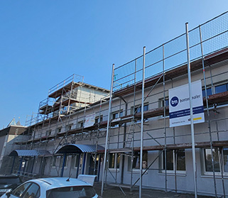 Amt Usedom-Nord, Dachgeschossausbau, Möwenstr. 1 im Ostseebad Zinnowitz · 800 m² Fassadenanstrich · 400 m² Maler- und Tapezierarbeiten